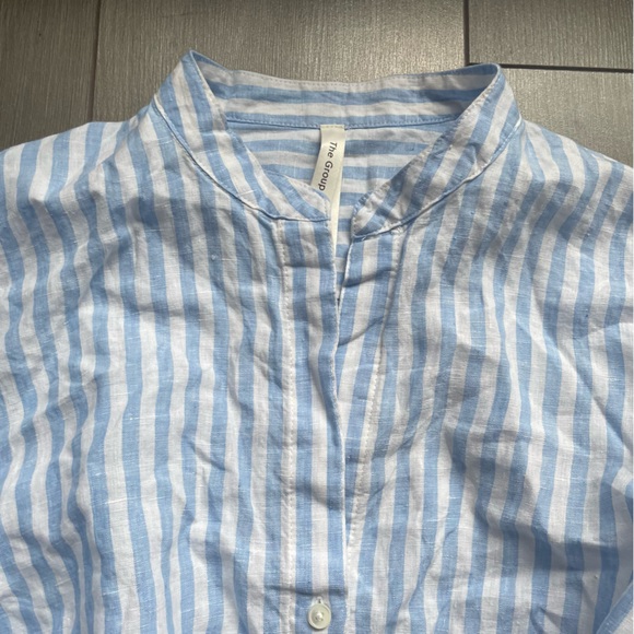 Adara Blouse Twist-front linen blouse The Group by Babaton - Picture 6 of 8